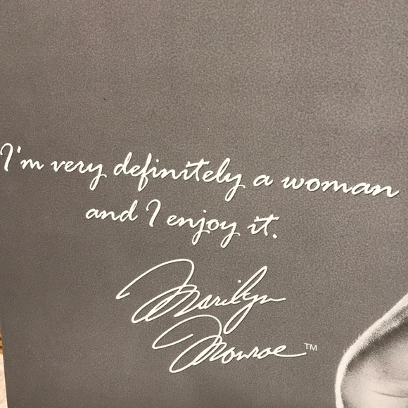 3/$25 💜Marilyn Monroe metal sign. - Picture 2 of 3